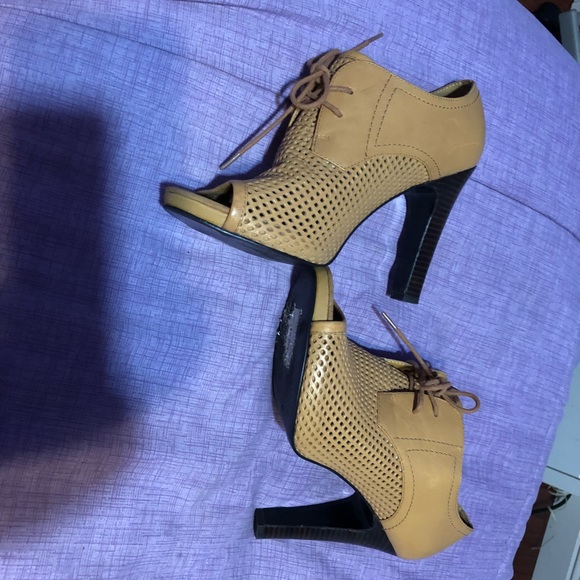 Mine west heels. Worn once . - Picture 3 of 5